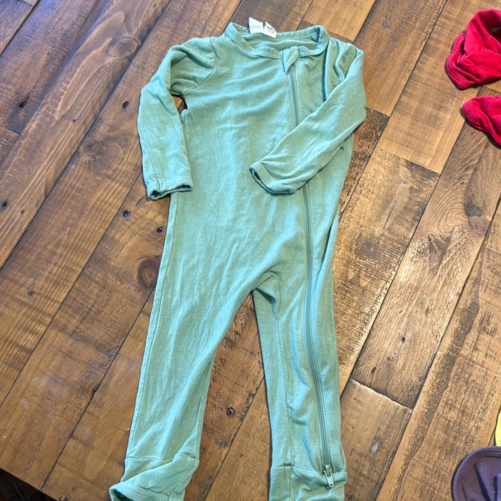 Kyte baby footless romper 6-12 months